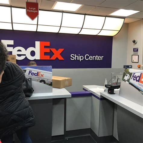 Get Directions. . Fedex onsite vs ship center